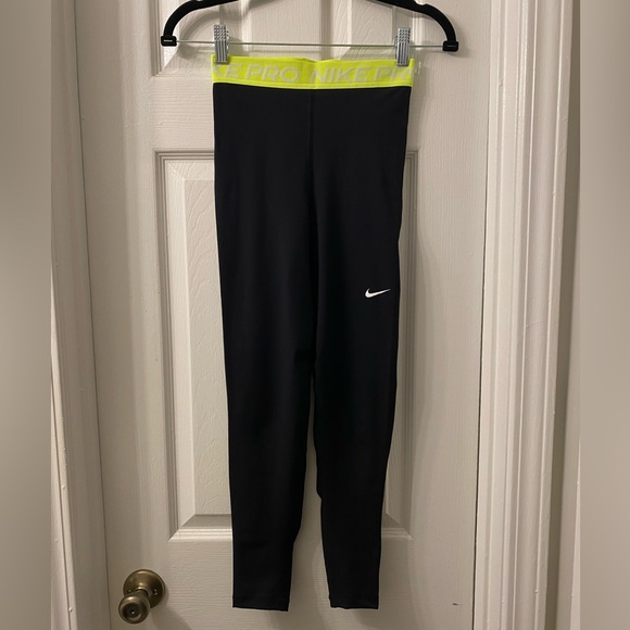 NEW Nike Pro 365 Women's High-Waisted 7/8 Mesh Panel Leggings, Black/Volt/White - Picture 3 of 13